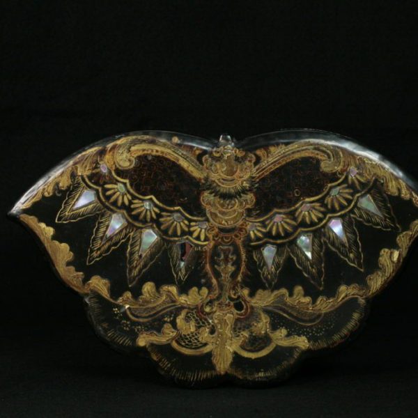 Boite en forme de papillon