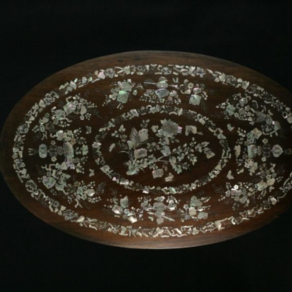 Tray decorated with butterflies