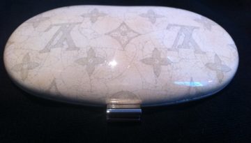 Eggshell minaudière